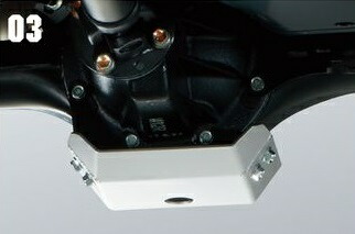 【suzukiスズキジムニーパーツ】 スズキジムニーJB64W/ジムニーシェラJB74W/ジムニーノマドJC74W　純正アクセサリー リアデフガード