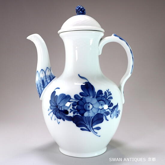 貨物輸送無料 ロイヤルコペンハーゲン Royal Copenhagen デンマーク王国製 青碧お花 飾り気の無い コーヒーポット