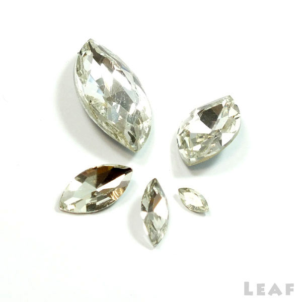 葉っぱ型クリスタル cgleaves.jpg