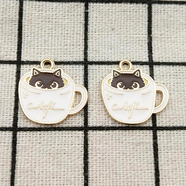 楽天市場】しっぽが動くネコちゃんチャーム 7種類☆かわいい