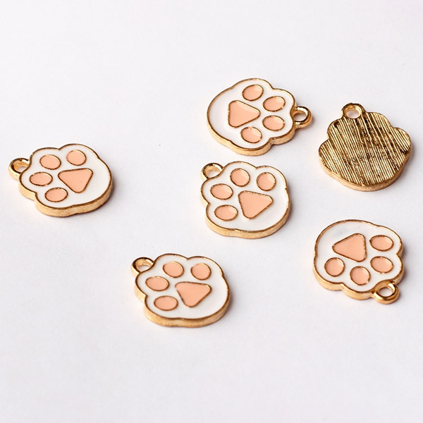 楽天市場】肉球カラーチャーム 全2種 10個・8個 ねこ 足 白猫