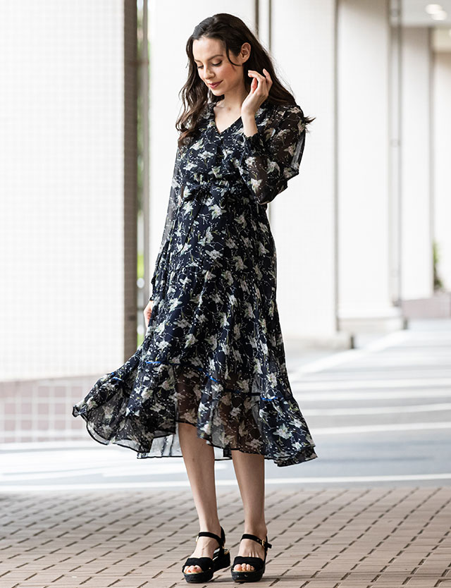 楽天市場 フラワーシフォンカシュクール ワンピ 授乳服 マタニティー マタニティワンピース 夏 授乳 授乳服 妊娠 出産 レイヤー シフォン インナー付き 産前産後 お出掛け 長袖 リボン付き 花柄 可愛い 長め丈 ロング丈 大きいサイズ マタニティ服と授乳服のsweetmommy