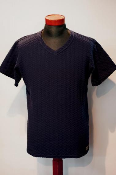 DALEE'S （ダリーズ）　 Vネック・半袖Tシャツ　\
