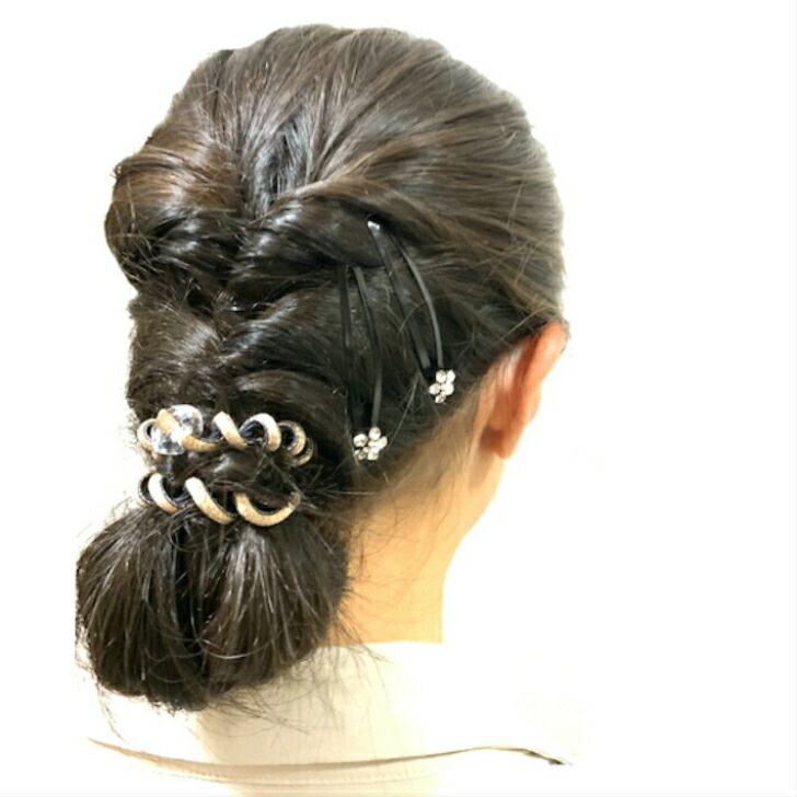 美品 ビーズ 付 ラメ スプリングゴム 1コ ブレスレット レディース キッズ 子供 こども ヘアアクセサリー リングゴム スパイラル スプリング ヘアゴム まとめ髪 髪留め からまないゴム 痛くない スポーツ 運動 ジム サウナ 風呂 旅行 Lhgs 全品 送料無料 実施中 Www