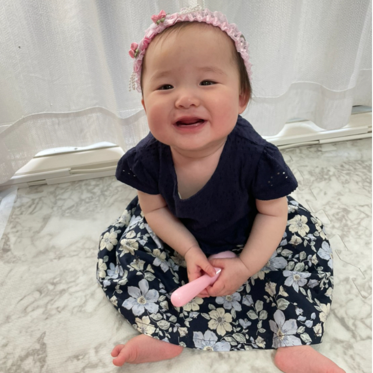 フリル バラ ベビー キッズ ヘアバンド 1コ ばら 薔薇 ローズ Baby 赤ちゃん 新生児 0才 １歳 ２歳 ベビーヘアバンド 子供 ヘアーバンド ヘッドバンド 痛くない 安全 お宮参り 結婚式 フォーマル かわいい 可愛い おしゃれ ピンク 白 ホワイト 全品 送料無料