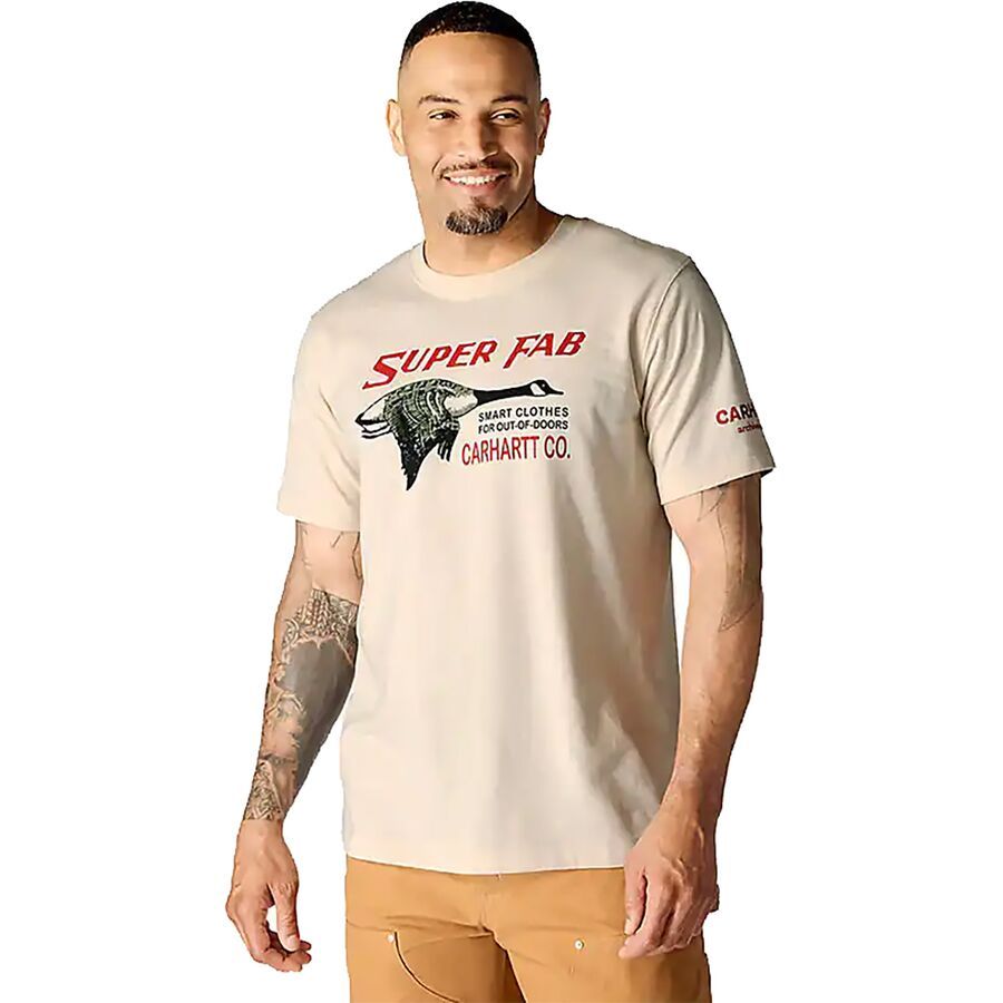 (取寄) カーハート メンズ リラックスド-フィット ライトウェイト Ss ファブ グラフィック T-シャツ - メンズ Carhartt men Relaxed Lightweight SS Fab Graphic T-Shirt - Men's Oat Milk