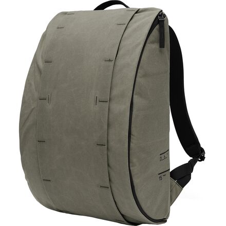 (取寄) Db ハガー ベース 15L バックパック Db Hugger Base 15L Backpack Forest Green｜スウィートラグ