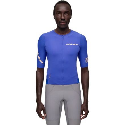 (取寄) マープ メンズ エマージュ ショートスリーブ ジャージ - メンズ MAAP men Emerge Short-Sleeve Jersey - Men's Amparo Blue｜スウィートラグ