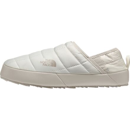 (取寄) ノースフェイス レディース サーモボール トラクション ミュール V シューズ - ウィメンズ The North Face women Thermoball Traction Mule V Shoe - Women's Gardenia White/Silver Grey｜スウィートラグ