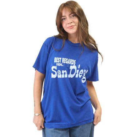 (取寄) レディース サン ディエゴ ポストカード T-シャツ - ウィメンズ Best Regards women San Diego Postcard T-Shirt - Women's Royal Blue|スウィートラグ