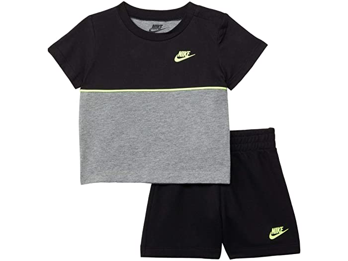 取寄 ナイキ 風情防遏ト Ttシャツ アンド フレンチ テリー 下穿き ツー薄切 背景 リトル キッズ Nike Kids Color Blocked T Shirt And French Terry Shorts Two Piece Set Little Kids Black Nike ナイキ キッズ 上下セット トップス パンツ 悴