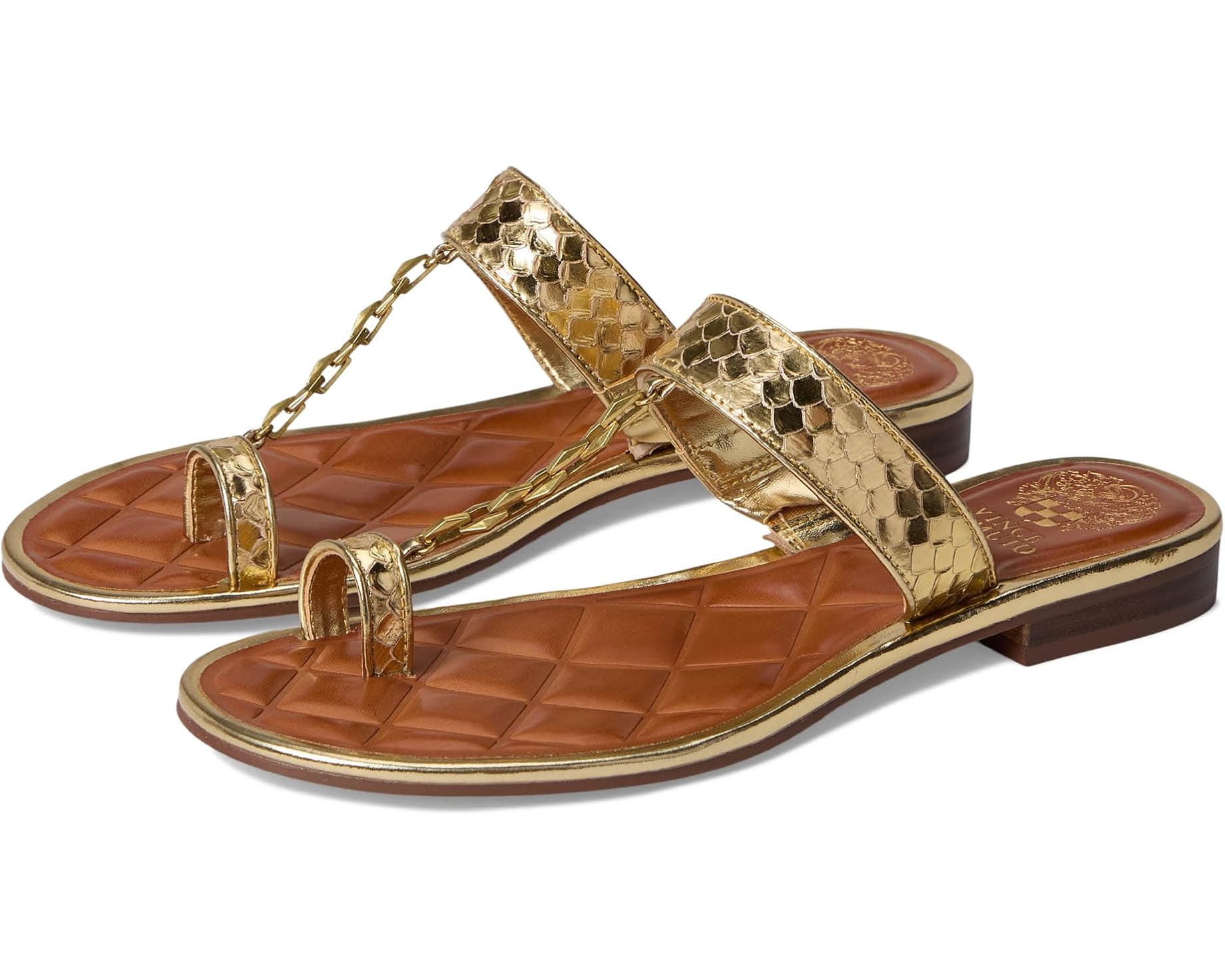 (取寄) ヴィンスカムート レディース チェーン-リンク フラッツ サンダル Vince Camuto women Lexiea Chain-Link Flat Sandal Grecian Gold|スウィートラグ