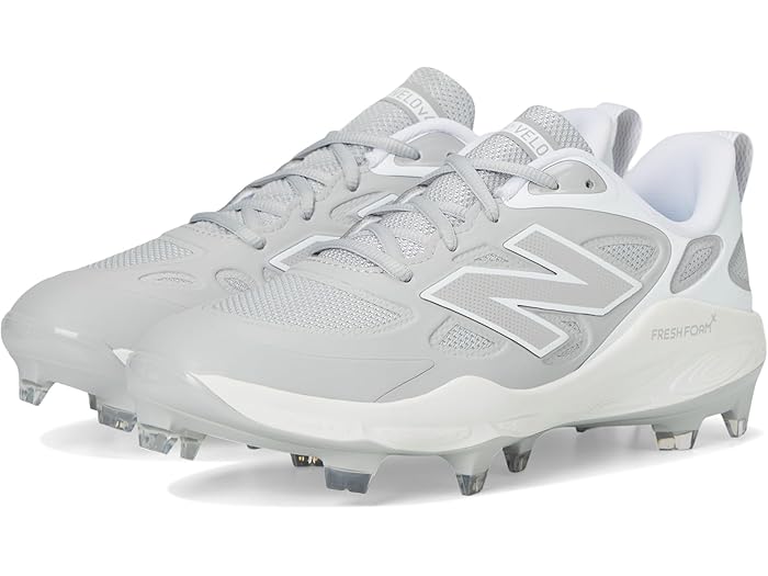 (取寄) ニューバランス スニーカー レディース フレッシュ フォーム モールデッド ソフトボール クリーツ New Balance women Fresh Foam Velov4 Molded Softball Cleats Raincloud/White