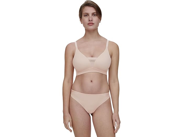 (取寄) シャンテル レディース イージー ブリス ワイヤレス Tシャツ ブラ Chantelle women Easy Bliss Wireless T-Shirt Bra Nude Blush