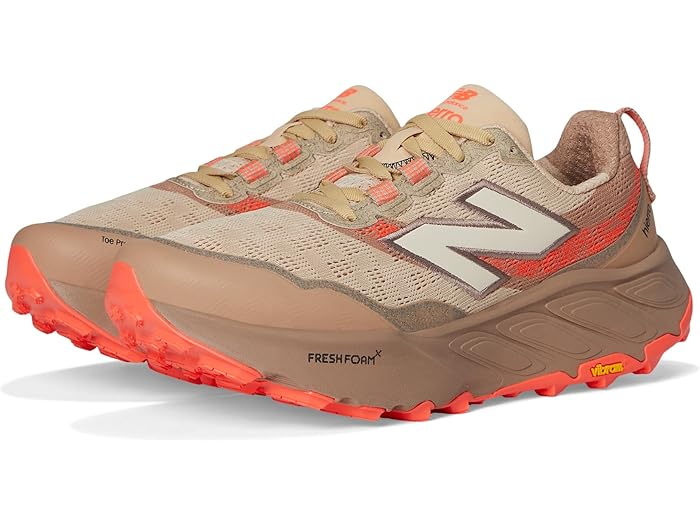 (取寄) ニューバランス レディース フレッシュ フォーム X ヒエロ V9 New Balance women Fresh Foam X Hierro v9 Desert Clay/Flat Taupe/Urgent Red 34,028円