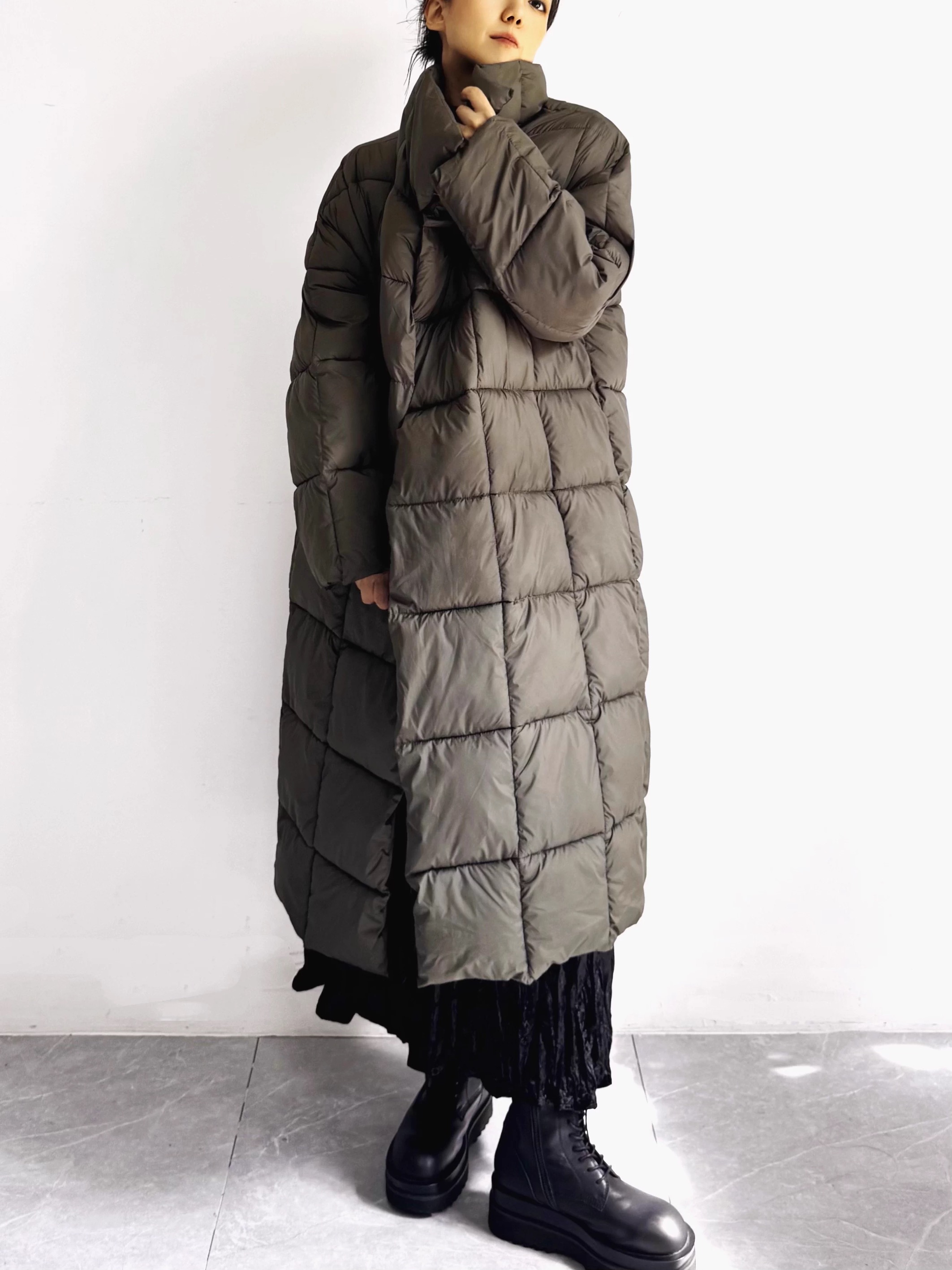 ★寒波TIMESALE＼数量限定3000円引き／＼777円OFFクーポン／数量限定入荷 ロング丈中綿ダウンコート キルティングコート スタンドカラー オーバーサイズ キレイめ カジュアル 冬アウター 着回し S M L XL 黒 カーキ 保温 暖かい ロングコート 体型カバー