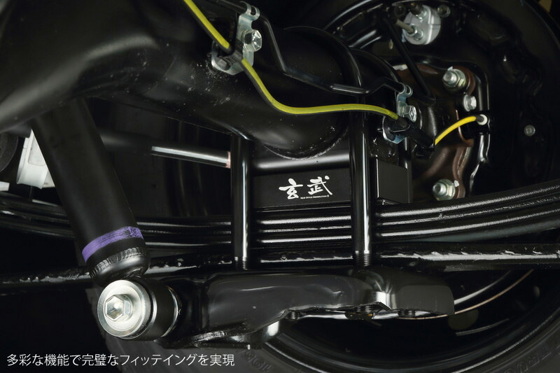 Sdb15h ワンボックス 1box ミニバン専用パーツブランド 大迫力のスタイリングと快適性の両立 ゲンブ ハイトダウン 車用品 Genb Genb 玄武 ゲンブ Moonface ムーンフェイス Genb 玄武 ゲンブ ハイトダウンブロックキット 1 5インチ 37 5ミリ ハイエース Trh Kdh Gdh0系