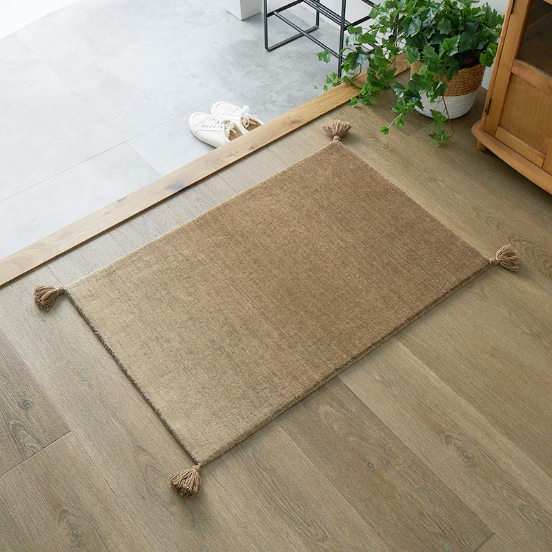 玄関マット 50x80cm ベージュ ルミィ タッセル オールシーズン 一年中 春夏秋冬 ウール おしゃれ シンプル 無地 モダン 和モダン アジアン 北欧 エスニック インテリアマット
