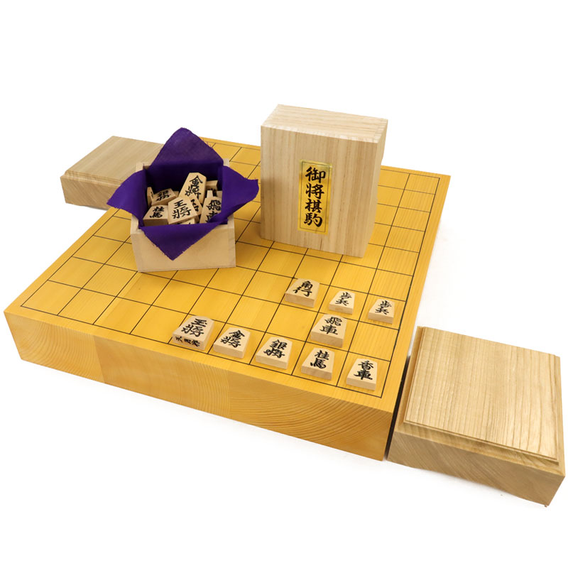 将棋盤新榧フルセット　駒本黄楊製 将棋盤新榧フルセット 駒本黄楊製 将棋盤新榧フルセット 駒本黄楊製 本