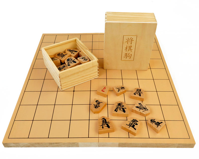 楽天市場】木製将棋セット 小型新桂4号折将棋盤セット プラ将棋駒歩心