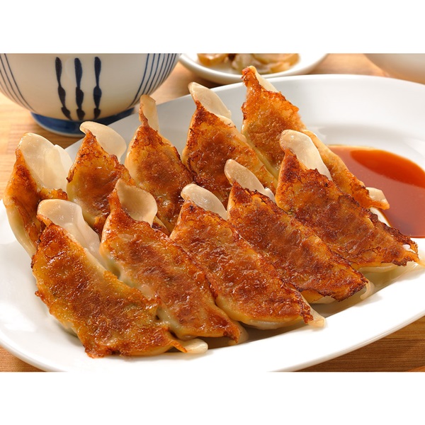 楽天市場】鶏皮餃子 約20g×10個入 23374(冷凍食品 業務用 おかず お弁当 鶏皮ぎょうざ とりかわ ギョーザ 春巻) : 業務用食材  食彩ネットショップ