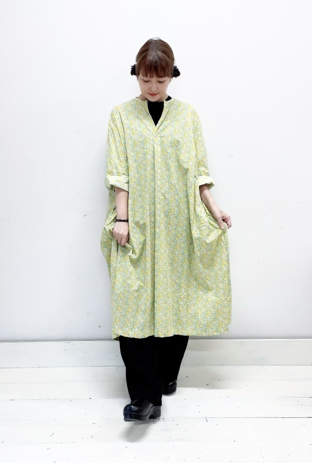 【veritecoeur】リバティプリントスキッパーワンピース / VC-2755 Yellow Flower