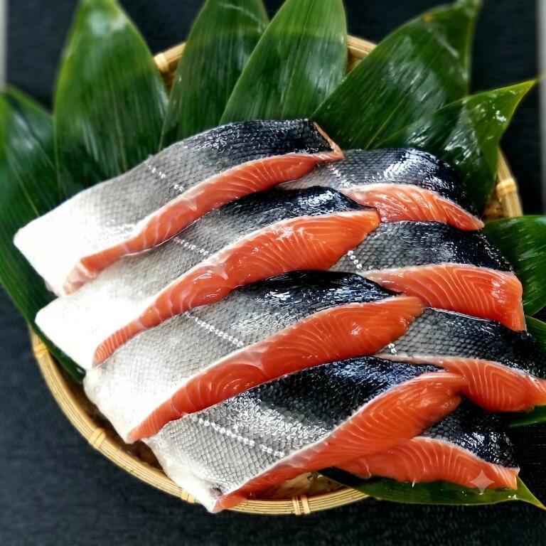 お刺身可 骨取 生 銀鮭半身 1kg 選べる 半身そのまま or 切身 無塩 養殖 生食可 切身 さけ しゃけ ぎんさけ｜旬彩どさんこ倶楽部