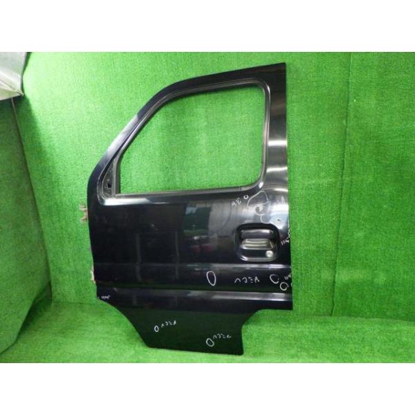 【中古】 エブリィ DA62W 左フロントドア ジョイポップターボ 4WD セントラル M2E2 68002-79A12 ZJ3
