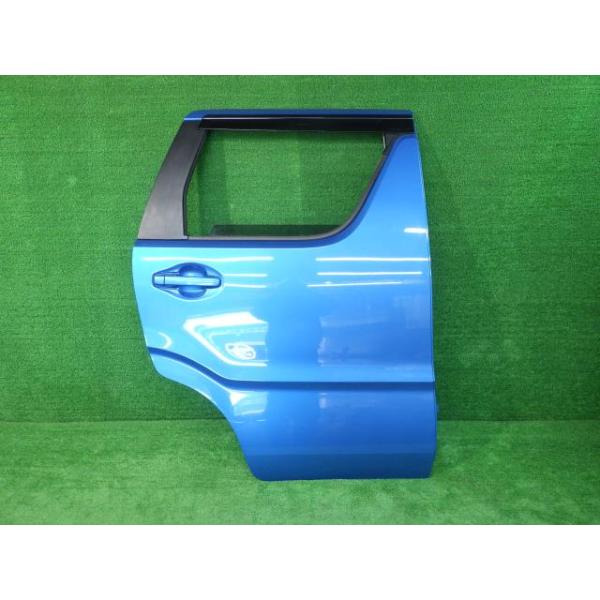 【中古】 ワゴンR MH55S 右リアドア ハイブリッドFZ 4WD スズキ SUZUKI セントラル M261 68003-63R00 ZWY 55558 2017年2月 R06A