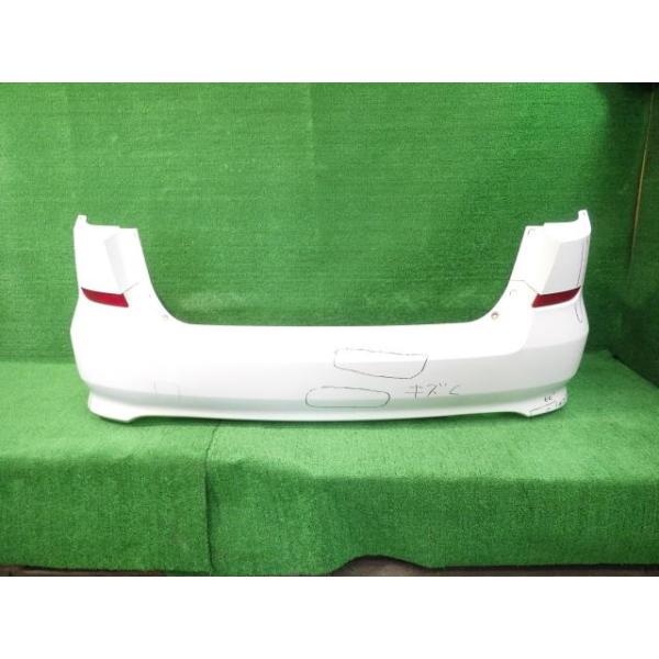 【中古】 エリシオン RR6 リアバンパー・リヤバンパー プレステージSG 4WD 7人 ホンダ HONDA 71501-SYK-000ZA NH683P 55589 2007年12月 J35A