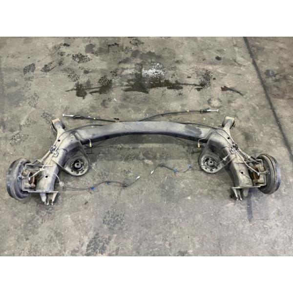 【中古】 フィットシャトル GG8 リアアクスルビーム 15X 4WD 42100-TF6-030 NH700M
