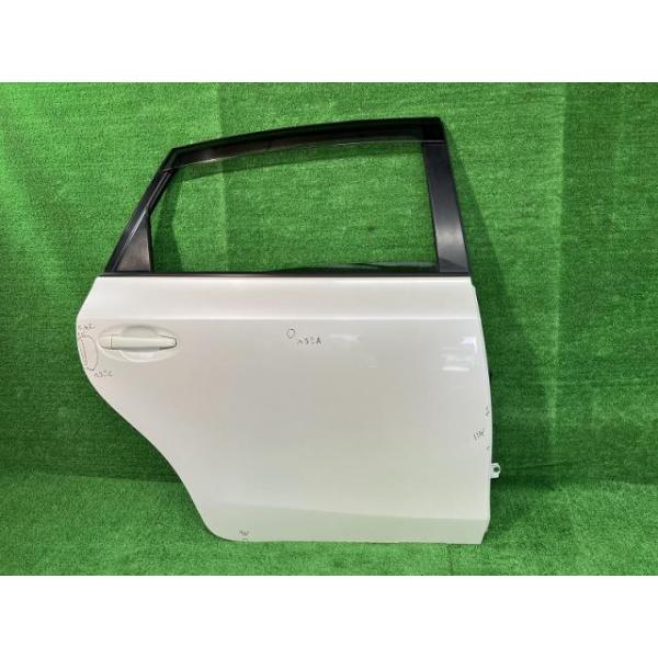 【中古】 プリウスα ZVW41W 右リアドア S 5人 ニホンイタ M31Q8 67003-47100 70 9,154円