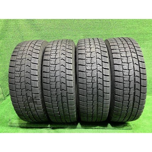 【中古】 DUNLOP スタッドレス ダンロップ ウィンターマックスWM02 215/60R17 4本 7ミリ 2022年 タイヤ 17インチ 冬
