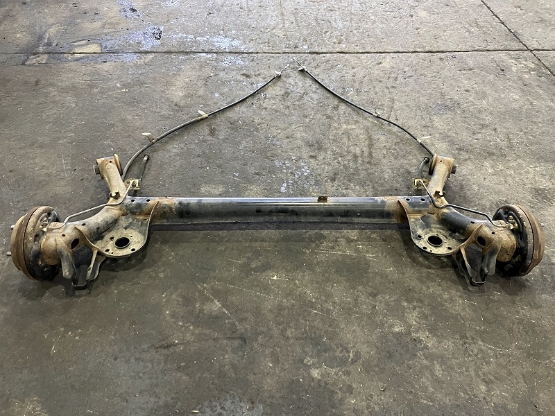 【中古】 アルト HA36V リアアクスルビーム VP 46500-74P01 26U
