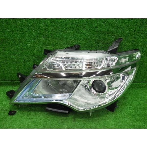 【中古】コーティング済 セレナ NC26 左ヘッドランプ・ヘッドライト 20X Vセレクション+セーフティ 4WD 日産 NISSAN コイト 100-23682 26060-3JY0A K23 55589 2015年8月 MR20DD RE0F10C-G054