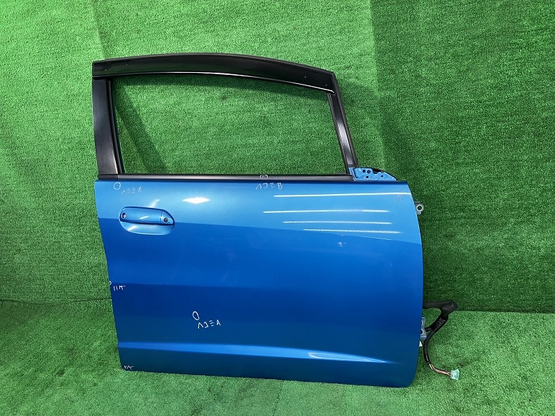 【中古】 フィット GE7 右フロントドア G スマートセレクション 4WD アサヒ M2H3 67010-TF0-G00ZZ BG53M