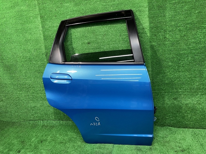 【中古】 フィット GE7 右リアドア G スマートセレクション 4WD アサヒ M2L3 67510-TF0-G00ZZ BG53M