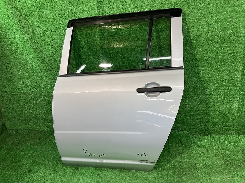 【中古】 プロボックス NCP165V 左リアドア DX 4WD ニホンイタ M3108 67004-52580 1E7 23,932円