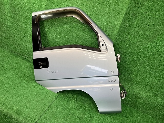 【中古】 サンバー TW2 右フロントドア ディアス 4WD セントラル M2E2 60209TC084 210