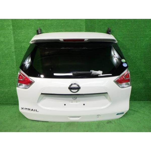 【中古】 エクストレイル NT32 バックドア・リアゲート 20X 4WD 5人 アサヒ M2L3 9001A-4CE3A QAB