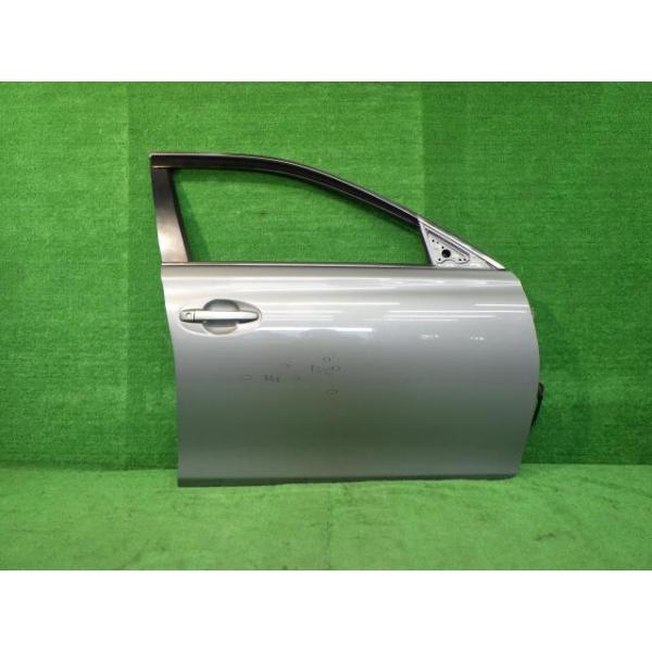 【中古】 マークX GRX135 右フロントドア 250G FOUR Fパッケージ 4WD ニホンイタ M508 67001-22480 1H4