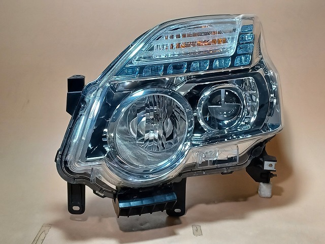T31 エクストレイル ヘッドライト 純正 左右セット コーティング塗装済み 楽天市場】2代目 T31型後期エクストレイル用 日産純正 ヘッドランプ