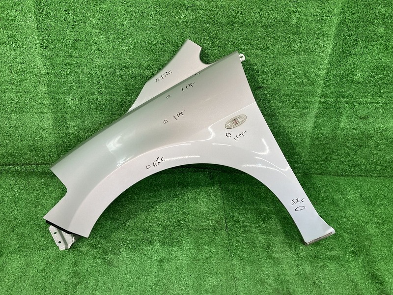 【中古】 ティーダ NC11 左フロントフェンダー 15S4 4WD F3101-ED0MA K23