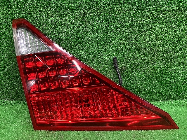 【中古】 アルファード ANH25W 左フィニッシャーパネル 240S 4WD 7人 トヨタ TOYOTA コイト 58-31 81590-58130 4U1 5DBOXワゴン 2009年05月 2AZ-FE