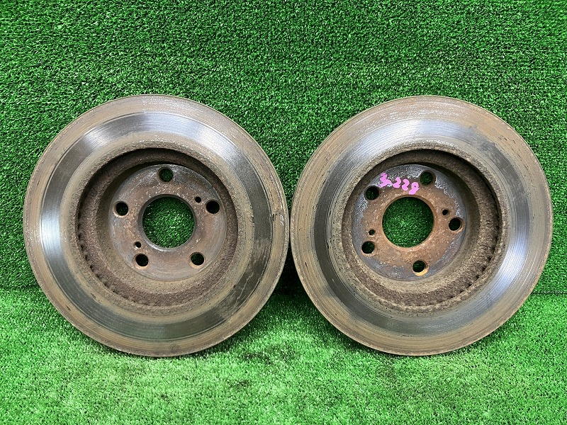 【中古】 プリウス ZVW30 フロントディスクローター・ブレーキローター 43512-47040 070