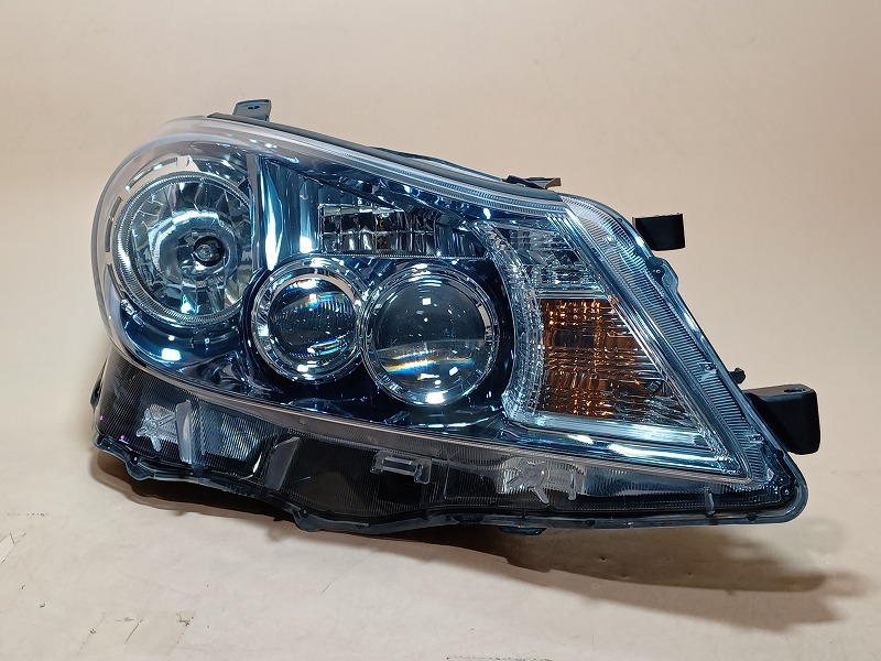 SAI4ドアセダン AKZ10 右ヘッドランプ SAI4ドアセダン AKZ10 右ヘッド