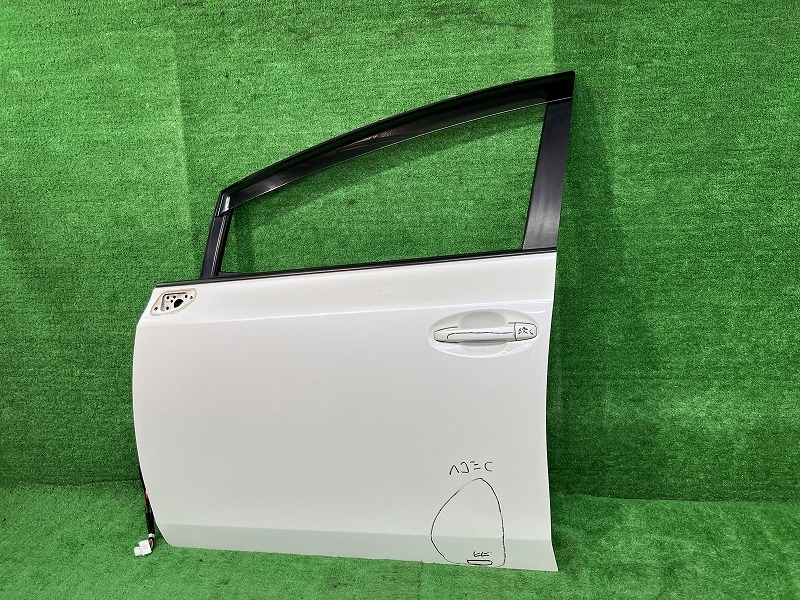 【中古】 プリウスα ZVW41W 左フロントドア Sツーリングセレクション 5人 アサヒ M2H3 67002-47110 070