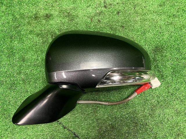 【中古】 プリウスα ZVW41W 左サイドミラー・ドアミラー S 5人 ムラカミ 9851 87940-47270 1G3