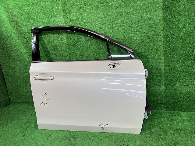 【中古】 レガシィ BN9 右フロントドア B4 4WD ニホンイタ M405 60009AL0009P K1X