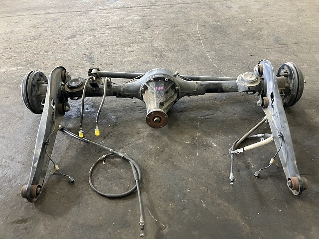 【中古】 エブリィ DA17V リアアクスルホーシング・デフホーシング PC 46510-64P10 ZJ3|鈴木商会 店